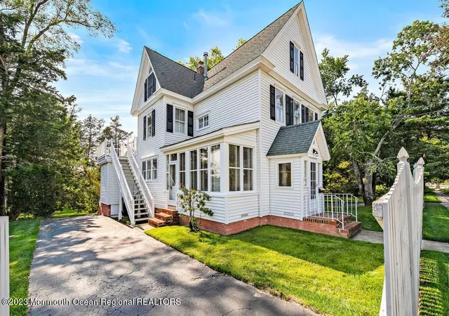 Photo 3 of Sale Pending at 388 S Green St, Tuckerton, NJ 08087 | MLS# 22624657 | Listing updated on 2026-09-16