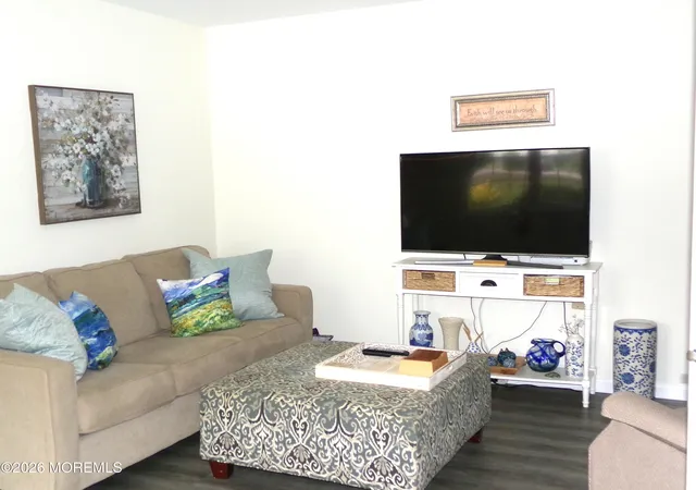 5th image of 872A Balmoral Ct #A, Lakewood, NJ 08701 | MLS# 22624793