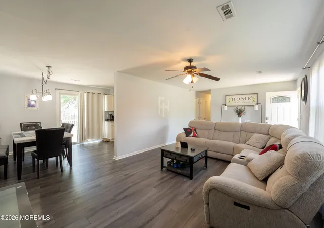 Photo 4 of Single family home for sale at 400 Hannibal St, Toms River, NJ 08757 | MLS# 22624664 | Listing updated on 2026-09-17