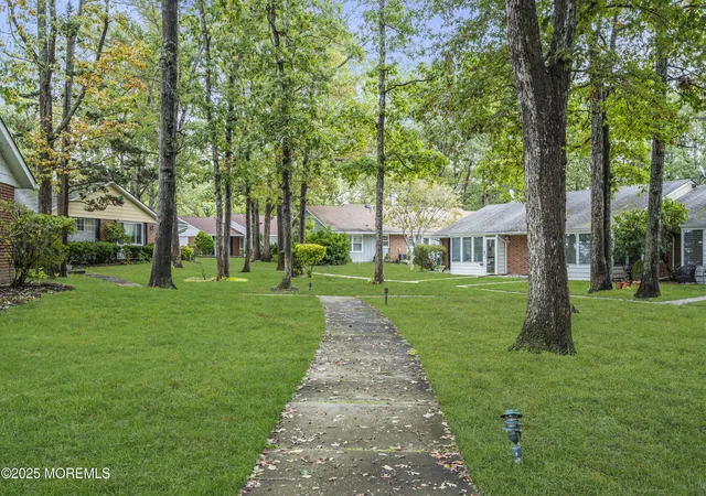 5th image of 36A Cambridge Ct, Lakewood, NJ 08701 | MLS# 22625255