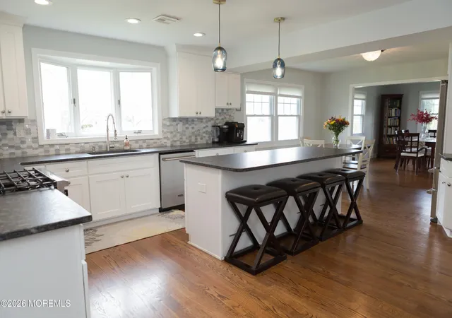 4th image of 121 Princess Anne Dr, Freehold, NJ 07728 | MLS# 22624866