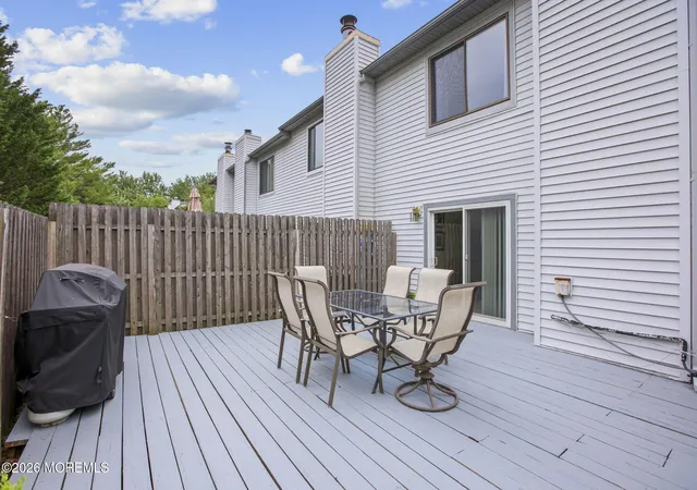 2nd image of 18 Lexington Cir, Matawan, NJ 07747