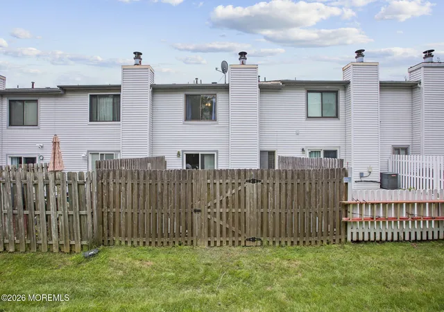 29th image of 18 Lexington Cir, Matawan, NJ 07747 | MLS# 22624773