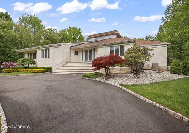 Photo 3 of Single family home for sale at 44 Nikki Ct, Morganville, NJ 07751 | MLS# 22624742 | Listing updated on 2026-09-29