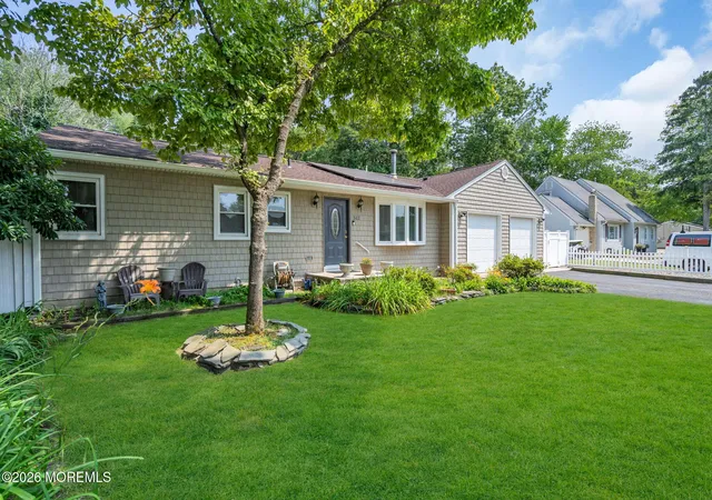 1st image of 512 Gladstone St, Toms River, NJ 08757 | MLS# 22625125