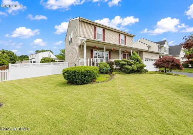 Photo 3 of Single family home for sale at 30 Kentucky Dr, Hazlet, NJ 07730 | MLS# 22624892 | Listing updated on 2026-09-14