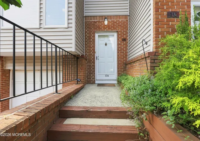 5th image of 128 Ambassador Dr, Red Bank, NJ 07701
