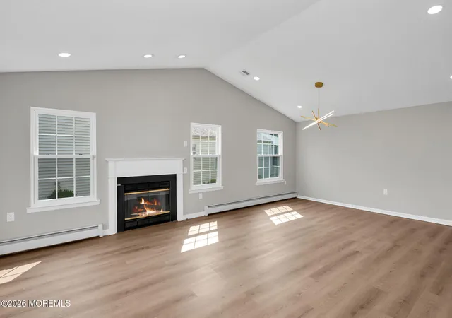 5th image of 12 Kendal Dr, Toms River, NJ 08757 | MLS# 22624877