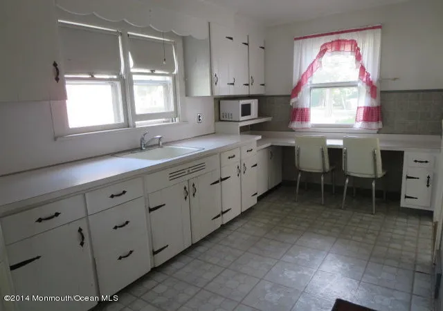 5th image of 14 Buttonwood Ave, Eatontown, NJ 07724 | MLS# 22624840