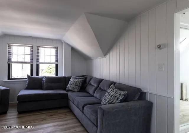 3rd image of 1 Niblick St, Point Pleasant Beach, NJ 08742