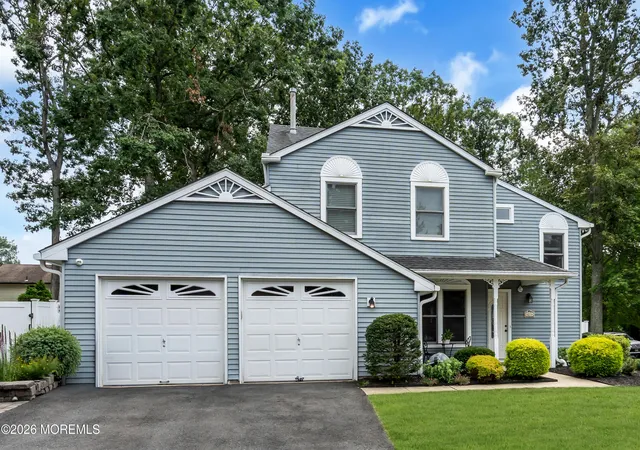 3rd image of 21 Concord Cir, Howell, NJ 07731 | MLS# 22625093