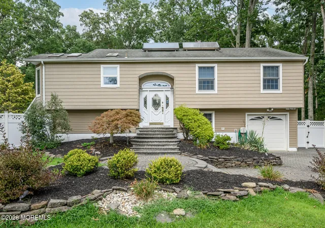 4th image of 24 Claire Cir, Howell, NJ 07731 | MLS# 22624975