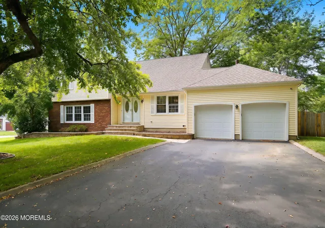 3rd image of 14 Bridle Wy, Marlboro, NJ 07746 | MLS# 22625691