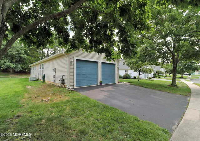 Photo 3 of Sale Pending at 9 Ridgemont Ln, Whiting, NJ 08759 | MLS# 22625298 | Listing updated on 2026-09-03