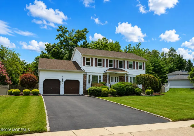 4th image of 20 Cooperhawk Dr, Englishtown, NJ 07726 | MLS# 22625025
