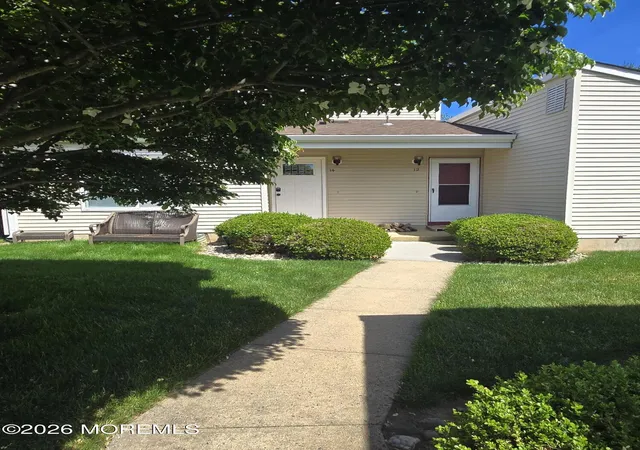 2nd image of 12 Woodmere Ct, Freehold, NJ 07728 | MLS# 22625000