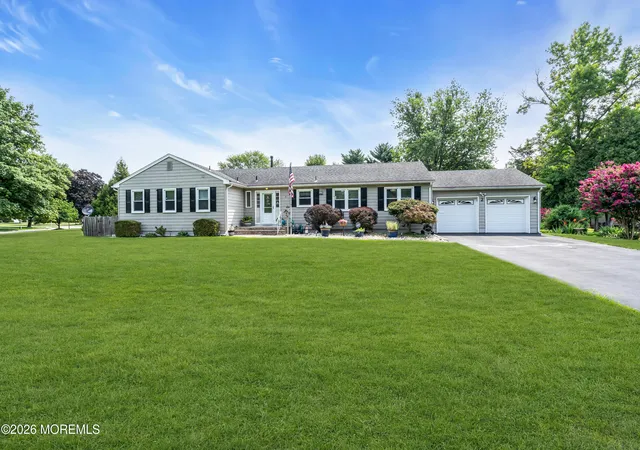 4th image of 2 Coldspring Rd, Freehold, NJ 07728 | MLS# 22625036
