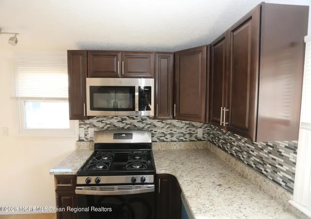3rd image of 10 Hazlet Park Park, Hazlet, NJ 07730 | MLS# 22625234