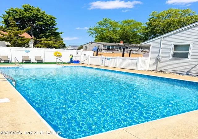 2nd image of 554 Gold St, Toms River, NJ 08753 | MLS# 22625050