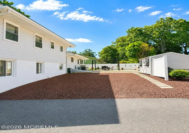3rd image of 554 Gold St, Toms River, NJ 08753 | MLS# 22625050