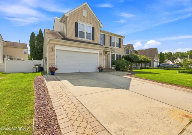 3rd image of 44 Pitch Pine Ln, Howell, NJ 07731 | MLS# 22625073