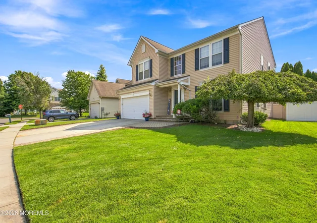 4th image of 44 Pitch Pine Ln, Howell, NJ 07731 | MLS# 22625073