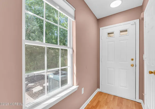 Listing Photo 5 - Condo for sale in building located at 17 Forrest Ct, Tinton Falls, NJ 07753