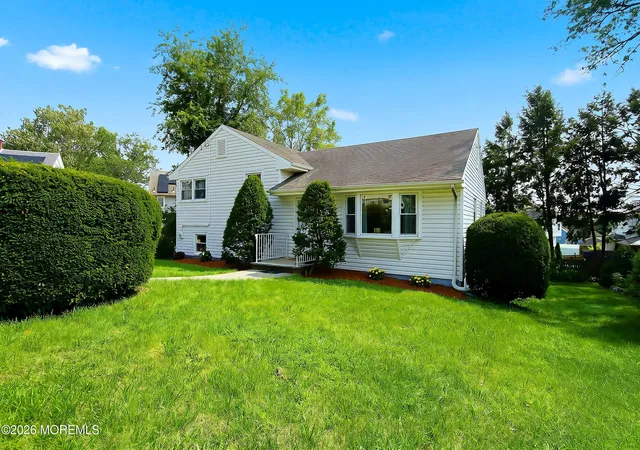 Photo 4 of Single family home for sale at 13 Glencourt Ave, Edison, NJ 08837 | MLS# 22625315 | Listing updated on 2026-09-21
