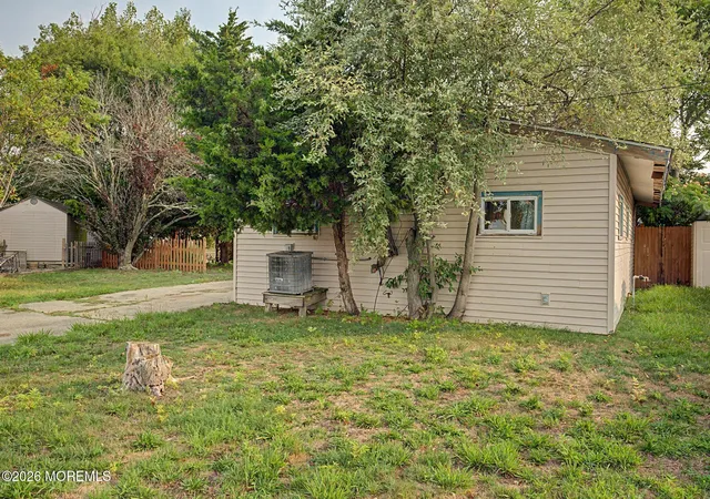 Photo 3 of Sale Pending at 56 W Potomac Dr, Little Egg Harbor Twp, NJ 08087 | MLS# 22625090 | Listing updated on 2026-09-23