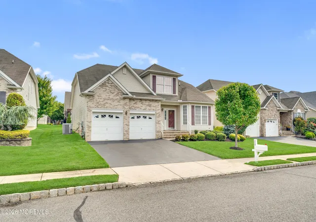 43rd image of 330 Van Dusen Dr, Marlboro, NJ 07746 | MLS# 22625389