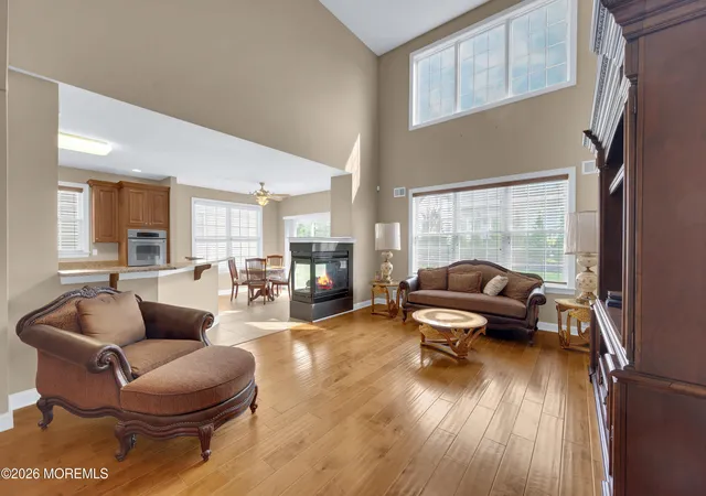 4th image of 330 Van Dusen Dr, Marlboro, NJ 07746 | MLS# 22625389