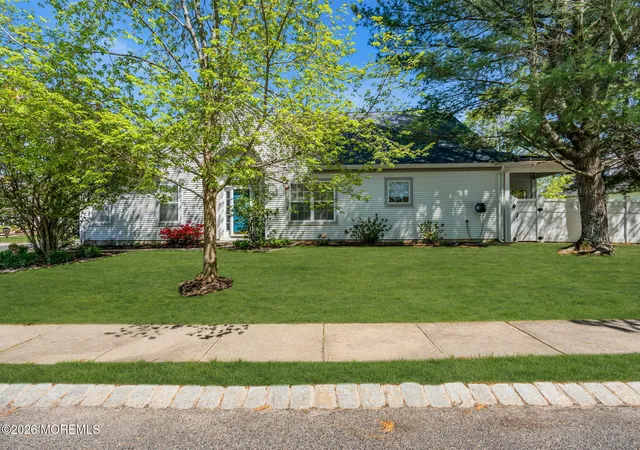 Photo 3 of Sale Pending at 2 Bedford Ct, Manchester, NJ 08759 | MLS# 22625109 | Listing updated on 2026-09-09