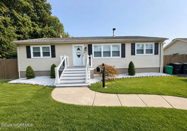 2nd image of 1099 Woodmere Dr, Keyport, NJ 07735 | MLS# 22625111
