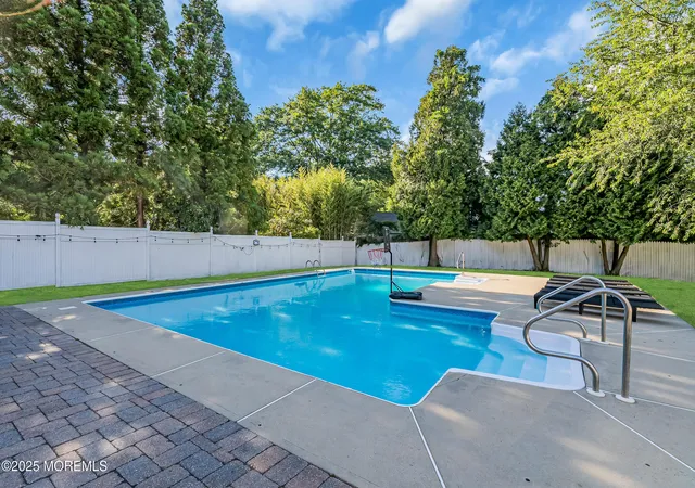 29th image of 121 Parker Rd, West Long Branch, NJ 07764 | MLS# 22625135