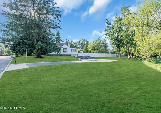4th image of 121 Parker Rd, West Long Branch, NJ 07764 | MLS# 22625135