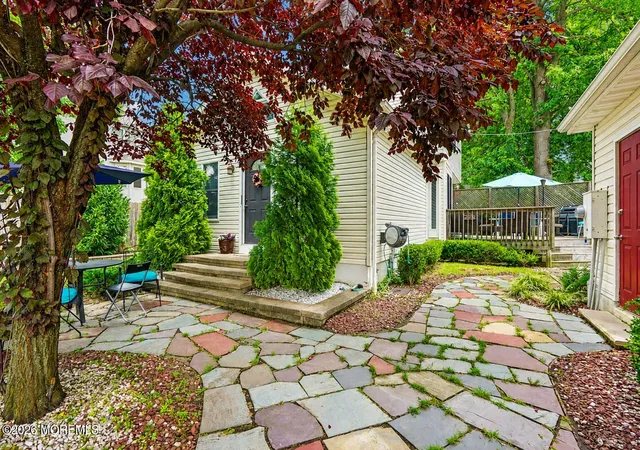 Photo 4 of Single family home for sale at 540 Ocean Blvd, Leonardo, NJ 07737 | MLS# 22625160 | Listing updated on 2026-09-16