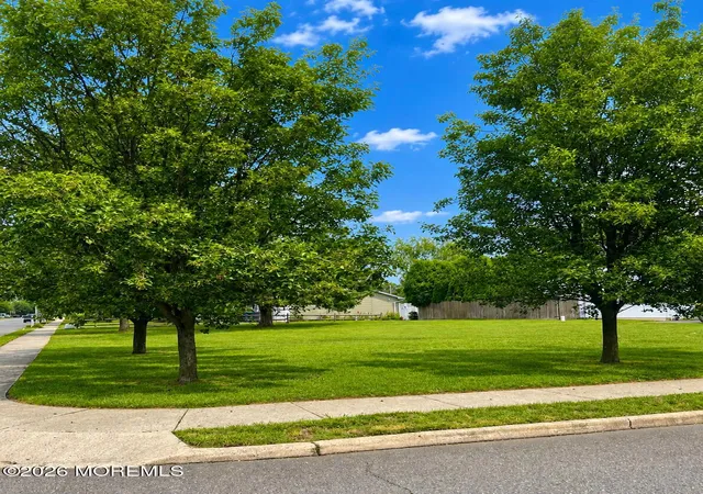 43rd image of 240 Constitution Ave, Toms River, NJ 08753 | MLS# 22625757