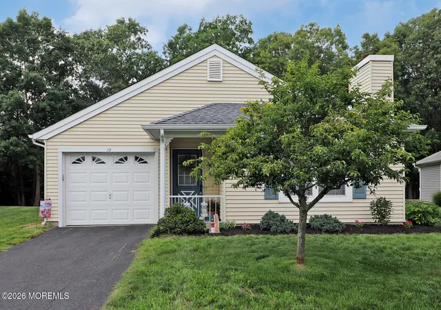 2nd image of 12 Cottonwood Dr, Barnegat, NJ 08005 | MLS# 22625322