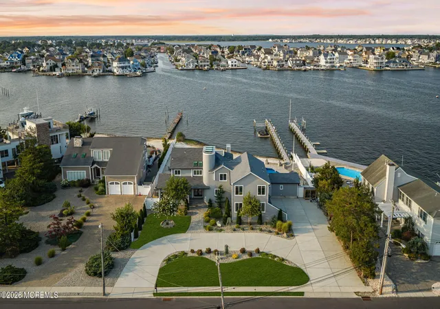Photo 3 of Single family home for sale at 356 Aldo Dr, Toms River, NJ 08753 | MLS# 22625318 | Listing updated on 2026-09-21