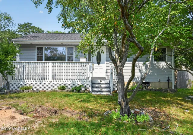 Photo 1 of Sale Pending at 40 Annapolis Rd, Toms River, NJ 08757 | MLS# 22625162 | Listing updated on 2026-10-26