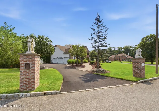 3rd image of 319 Valley View Cir, Freehold, NJ 07728 | MLS# 22625184