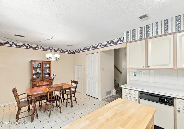 5th image of 25 Wyeth Dr, Freehold, NJ 07728