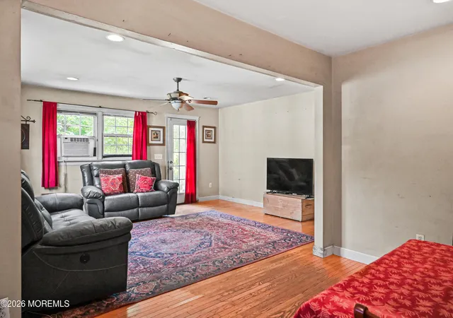 3rd image of 317 Edgeview Rd, Keyport, NJ 07735 | MLS# 22625345