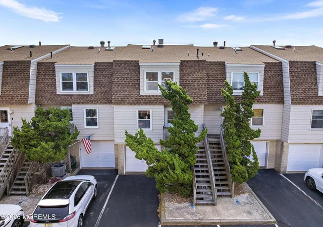 Photo 3 of Single family home for sale at 206 Easy St #206, Mantoloking, NJ 08738 | MLS# 22625233 | Listing updated on 2026-09-15