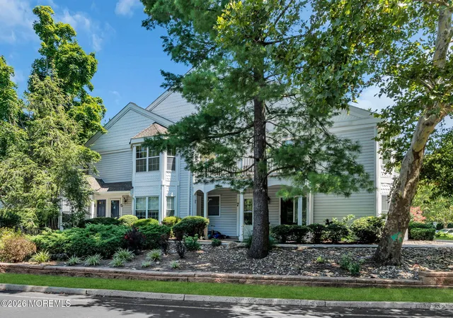 2nd image of 6 Tulip Ln, Freehold, NJ 07728 | MLS# 22625738