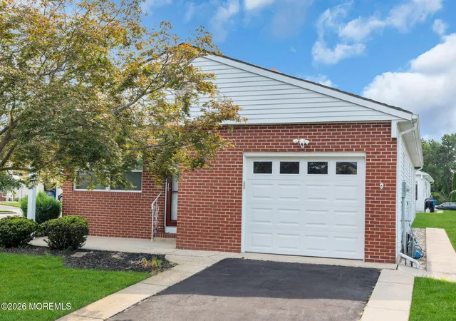 3rd image of 1 Zapata Ct, Toms River, NJ 08757 | MLS# 22625951