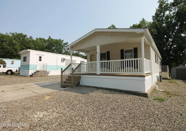 2nd image of 324 Roberts Rd, Toms River, NJ 08755 | MLS# 22625340