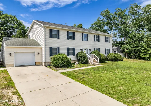 2nd image of 916 Buccaneer Ln, Manahawkin, NJ 08050 | MLS# 22625379