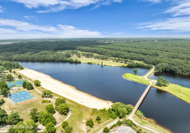3rd image of 916 Buccaneer Ln, Manahawkin, NJ 08050 | MLS# 22625379