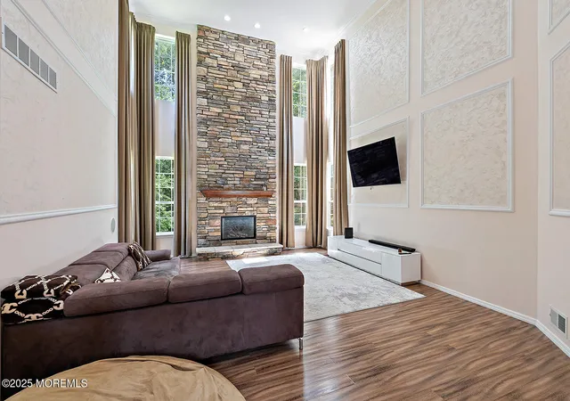 3rd image of 26 Chiswick Ct, Jackson, NJ 08527 | MLS# 22625507